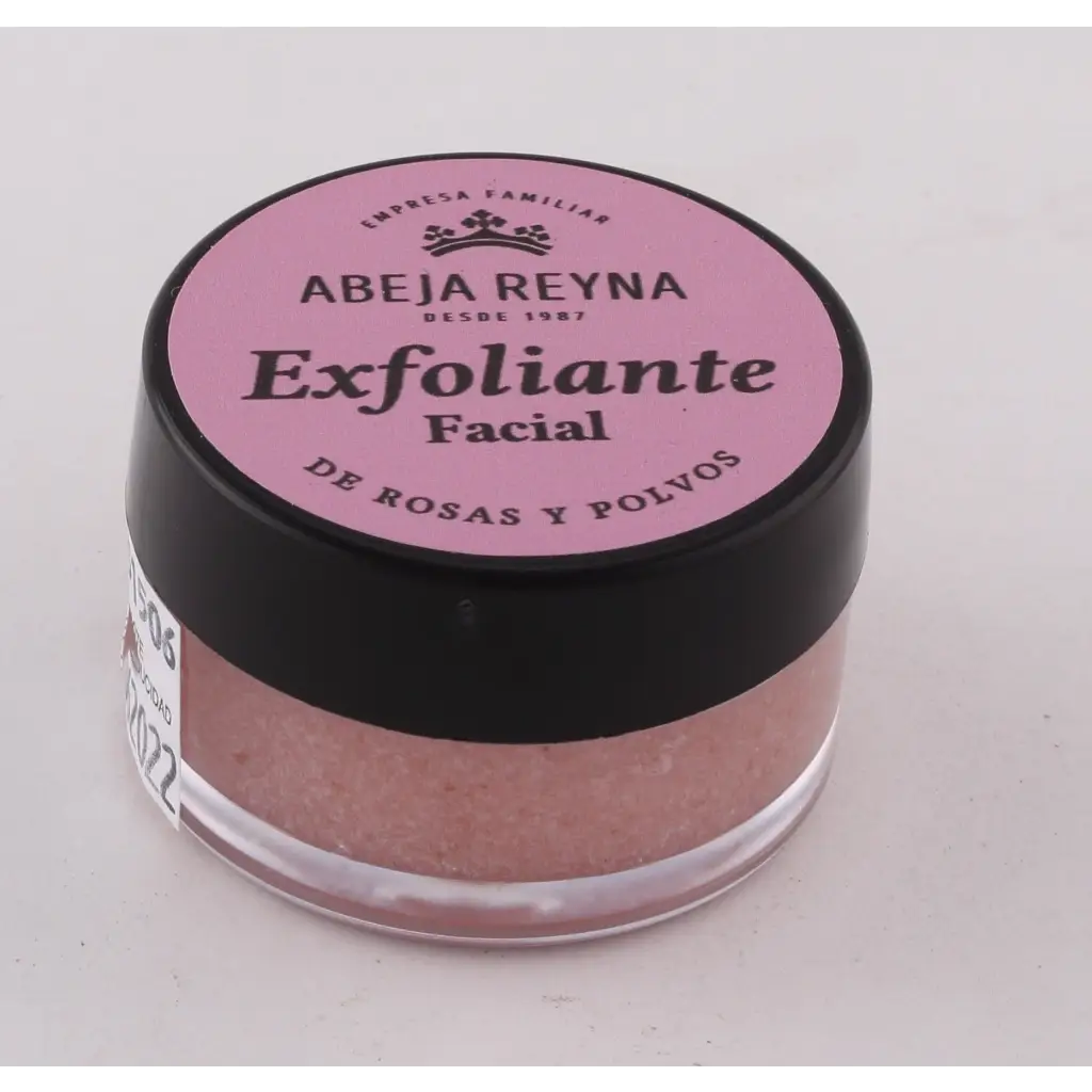 Exfoliante facial de rosas y polvos