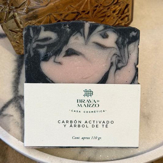 Jabón de Árbol de Té y Carbón activado