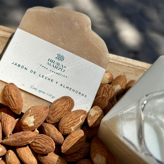 Jabón de leche y Almendras
